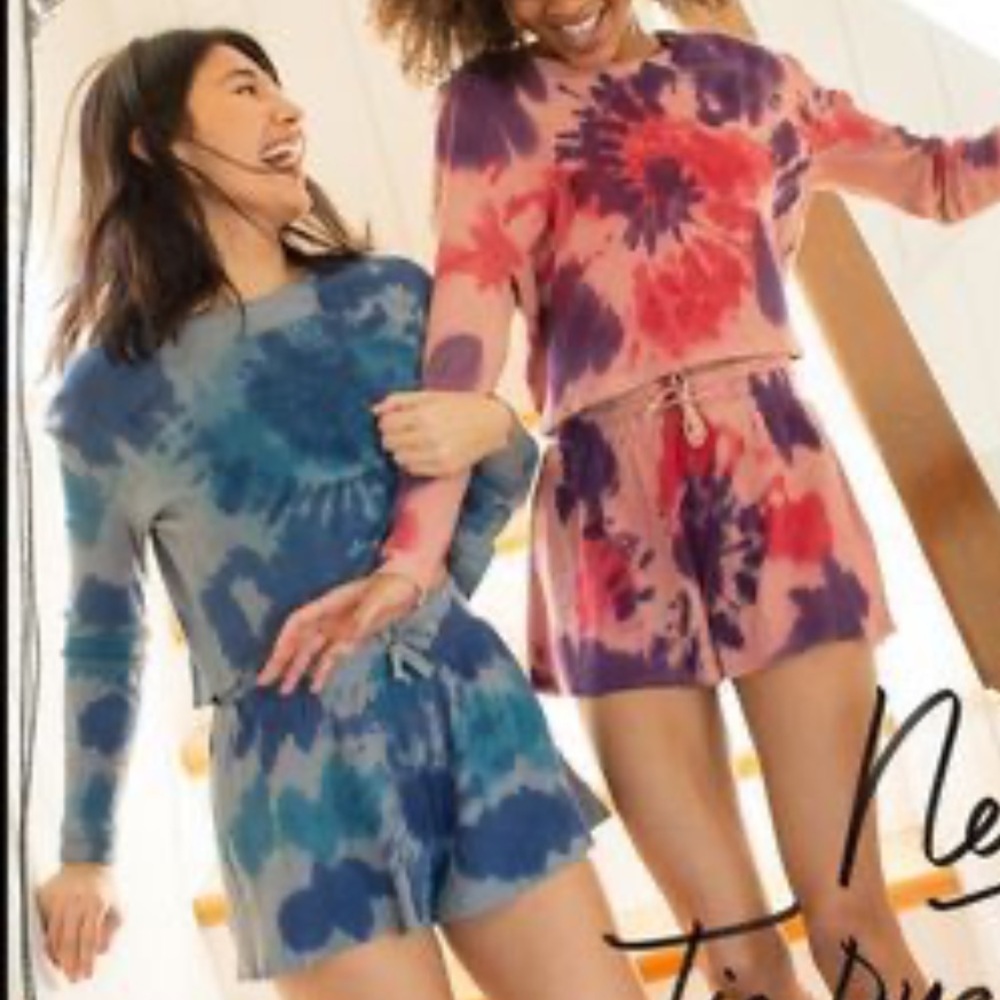 NATURAL LIFE Tie-Dye Lounge Set in Blue and Pink